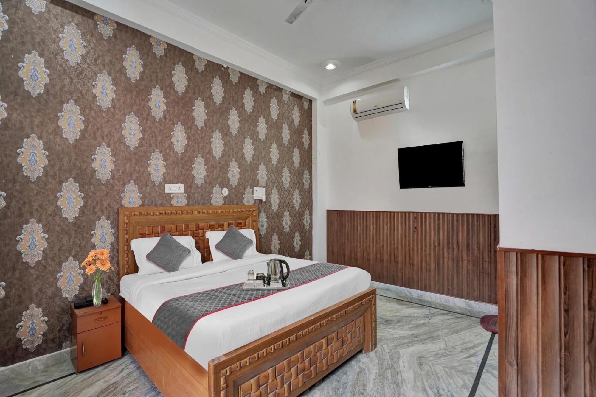 Hotel Collection O Samira Residency Near Botanic Garden Of Indian Republic Noida Exterior foto