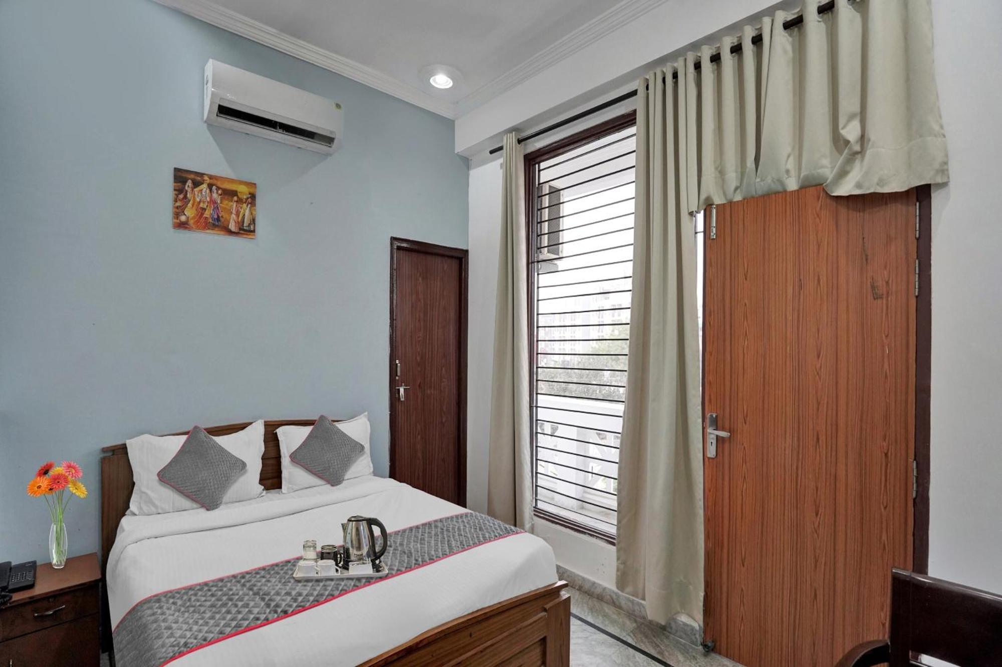 Hotel Collection O Samira Residency Near Botanic Garden Of Indian Republic Noida Exterior foto