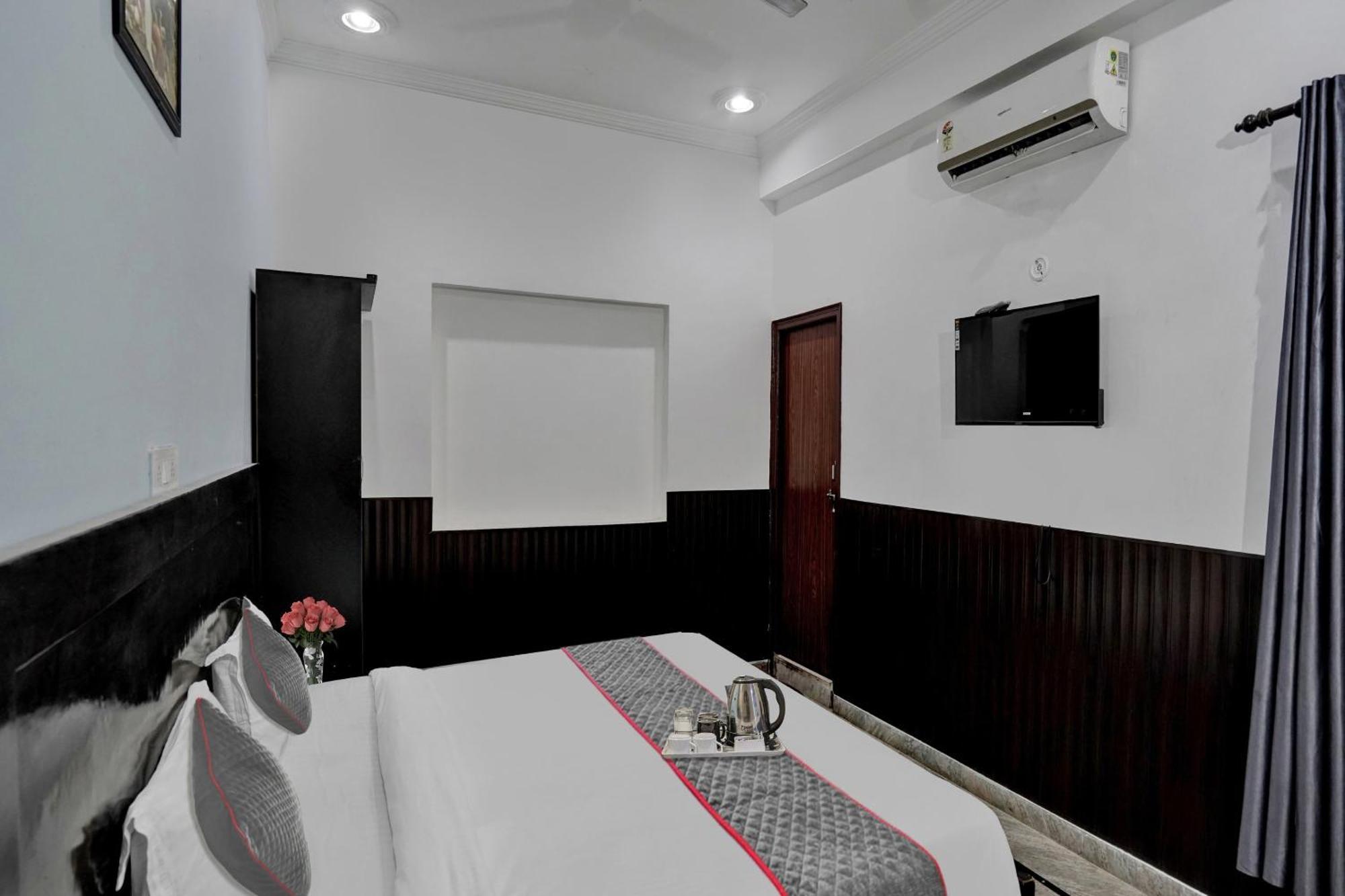 Hotel Collection O Samira Residency Near Botanic Garden Of Indian Republic Noida Exterior foto